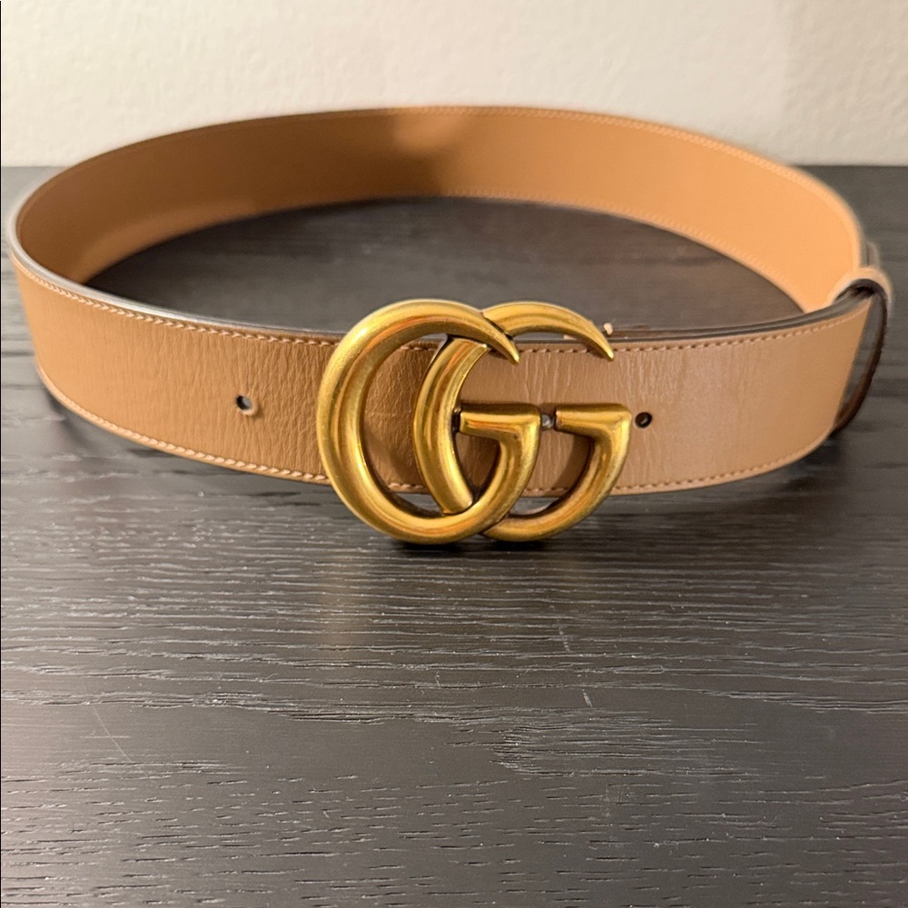 Gucci Beige Leather Belt with Gold GG Buckle